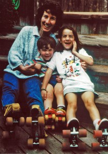 Annie,-Fayette,-Ez-on-skates-at-hottub